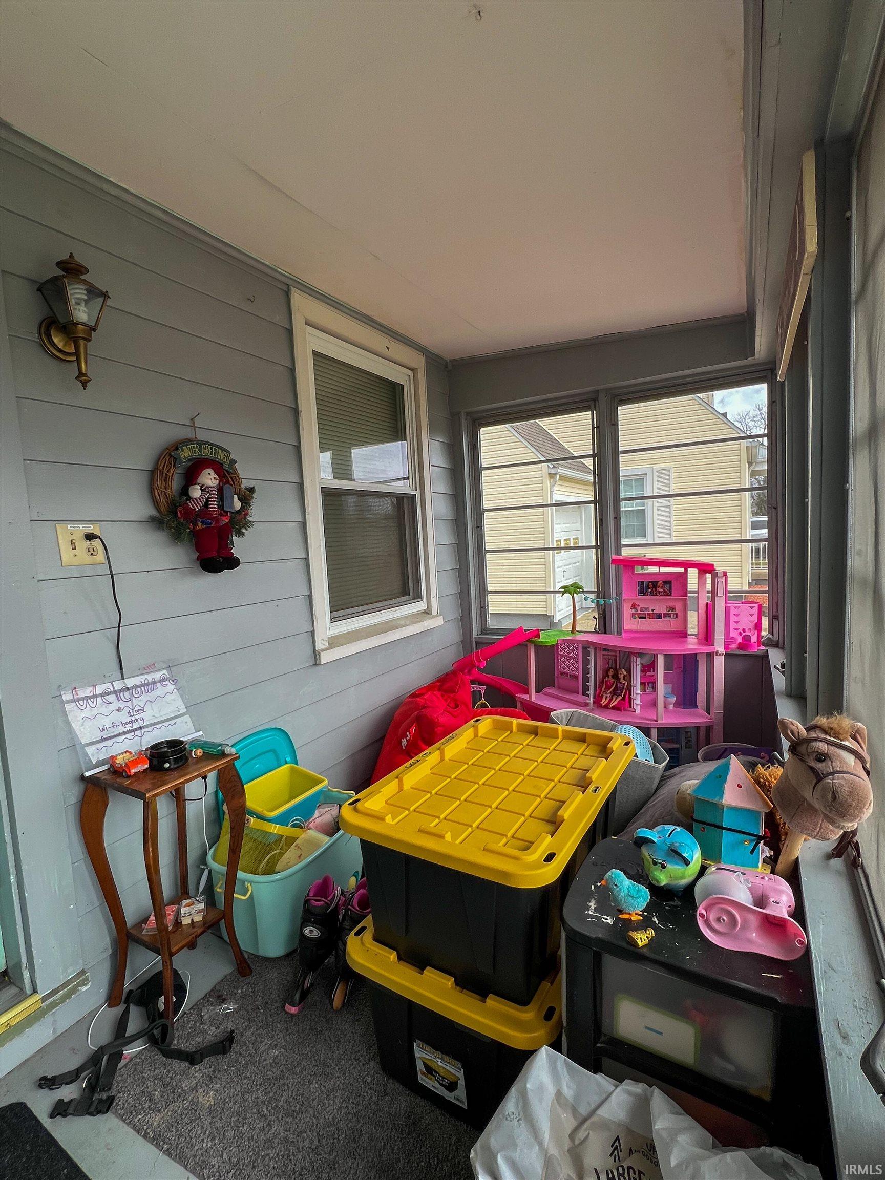 342 Indiana Avenue Sullivan, IN 47882 - Photo 3 of 22