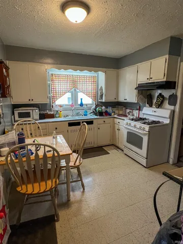 $175,000 | 342 Indiana Avenue, Sullivan, IN 47882