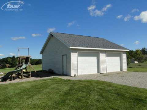 3047 East Farrand Road Clio, MI 48420 - Photo 3 of 18 20372818-2.JPG
