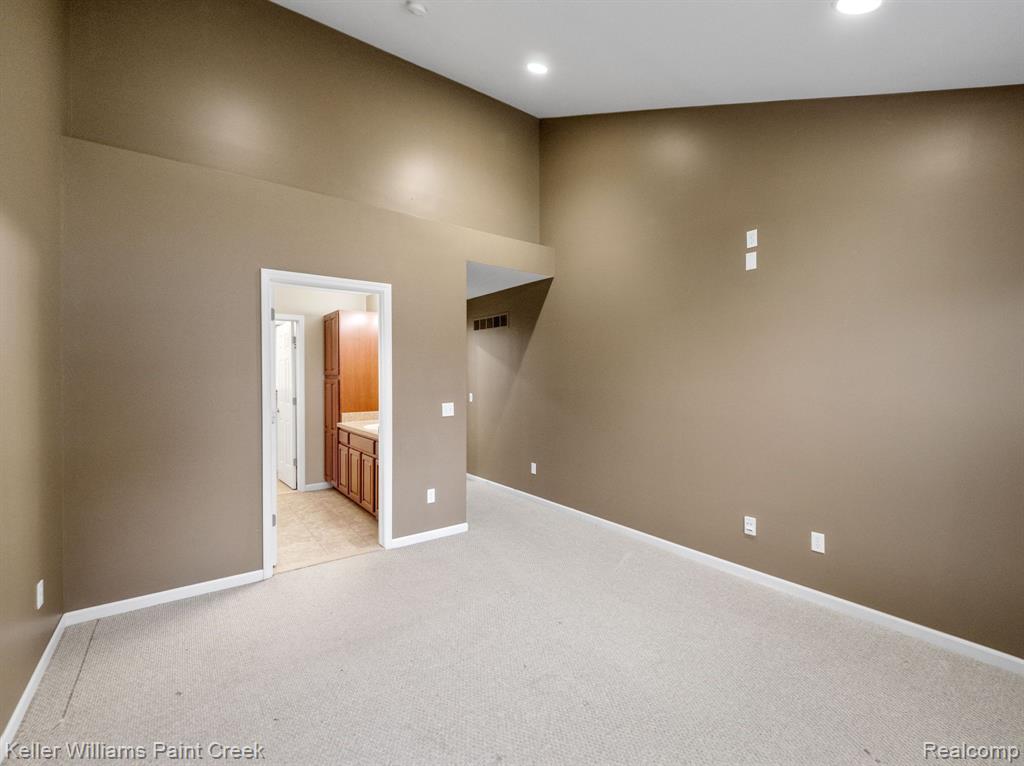 2928 Longview Avenue Rochester Hills, MI 48307 - Photo 11 of 21