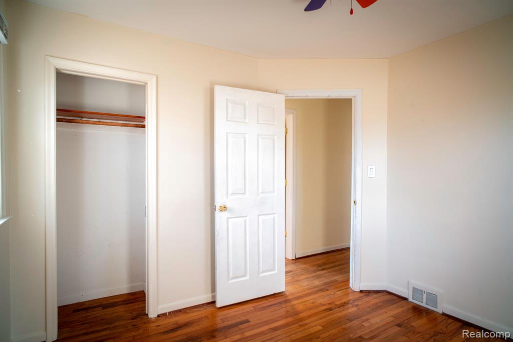 3686 Orchardview Avenue Rochester Hills, MI 48307 - Photo 9 of 21
