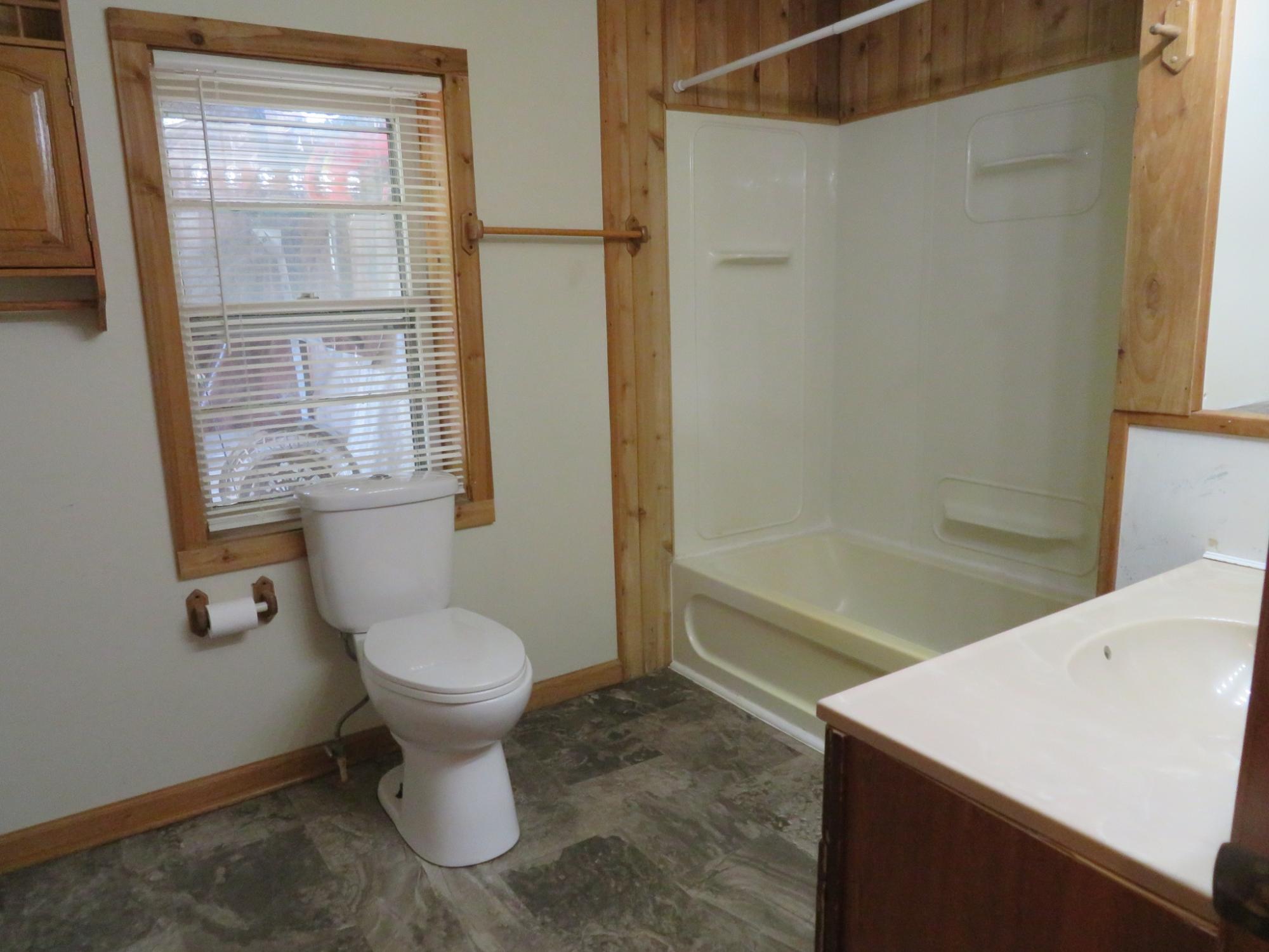 639 Alban Street Rhinelander, WI 54501 - Photo 11 of 13 Gallery Image 11