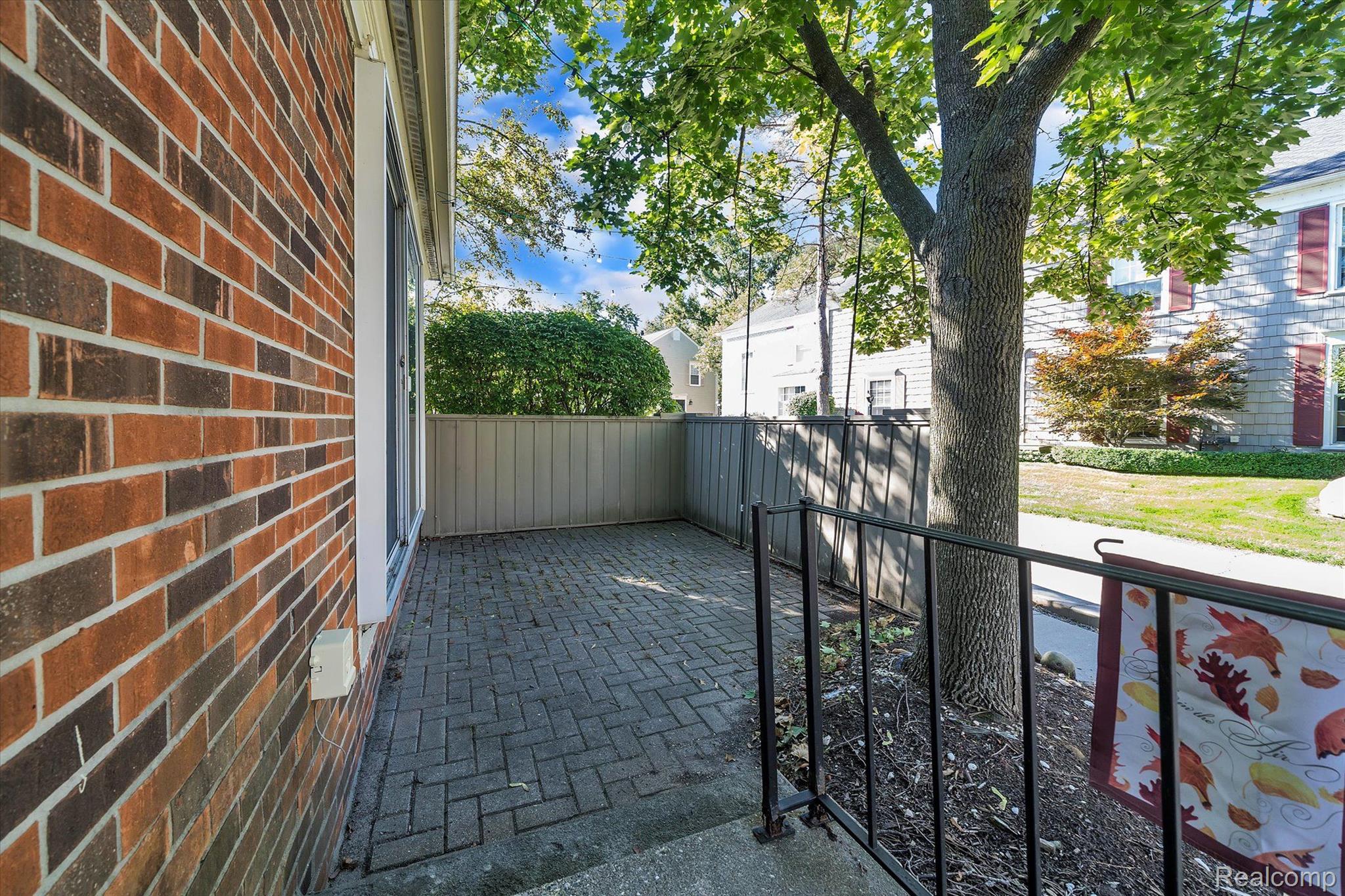 1373 Autumn Lane Rochester, MI 48306 - Photo 10 of 33