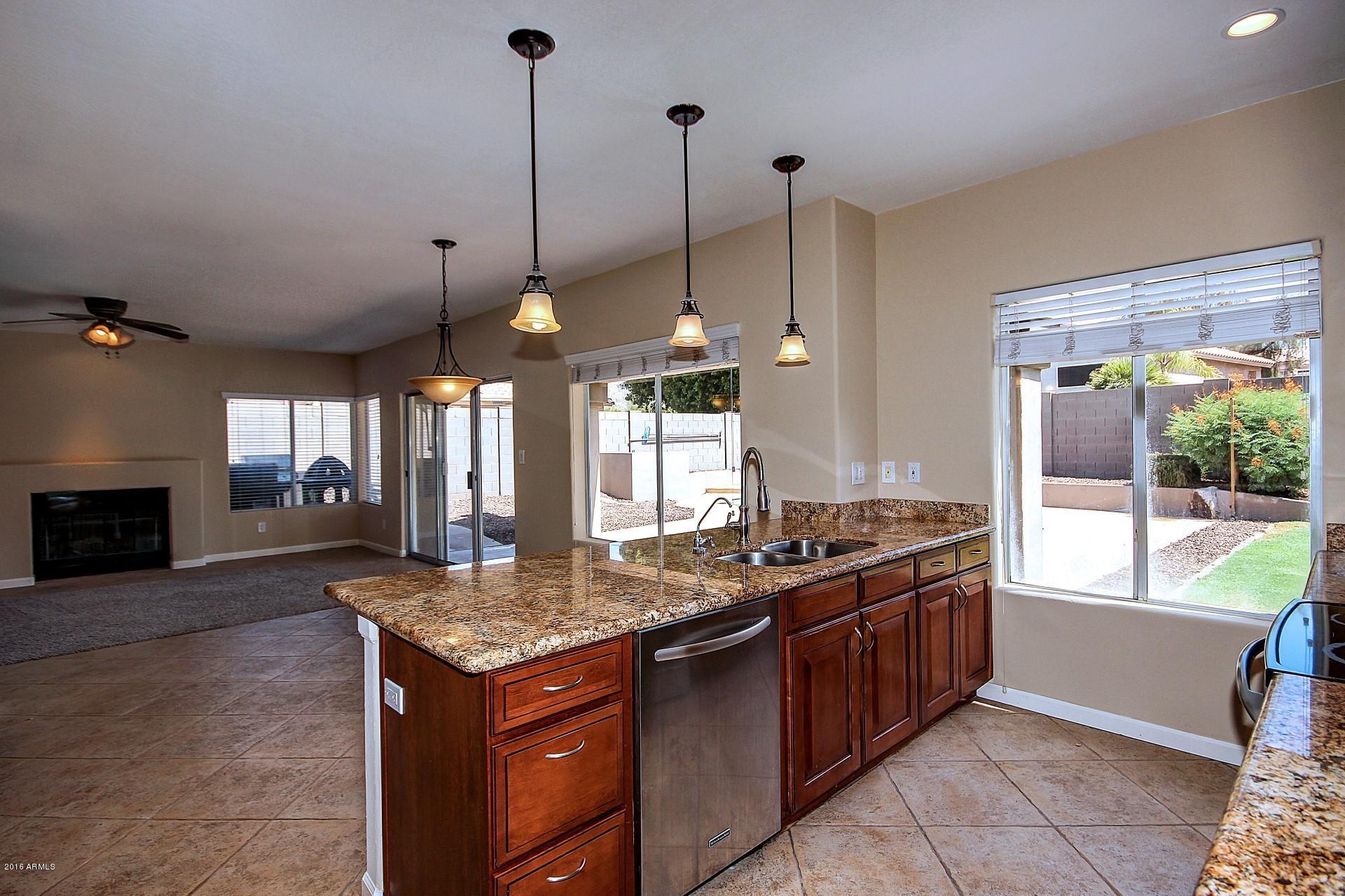 2648 East Amber Ridge Way Phoenix, AZ 85048 - Photo 12 of 53 0013-Amber Ridge (13) - Copy - Copy