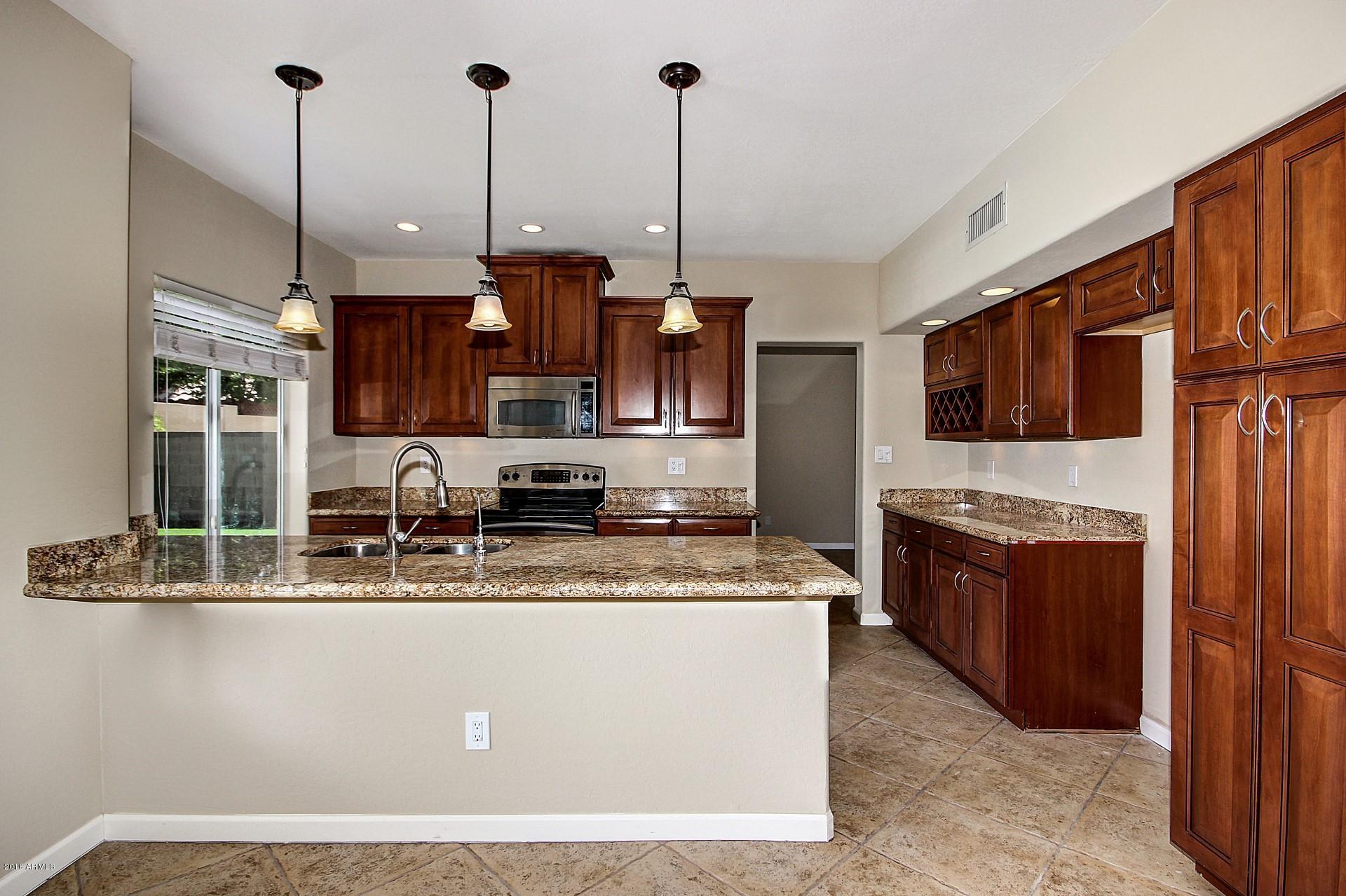 2648 East Amber Ridge Way Phoenix, AZ 85048 - Photo 16 of 53 0017-Amber Ridge (17) - Copy - Copy