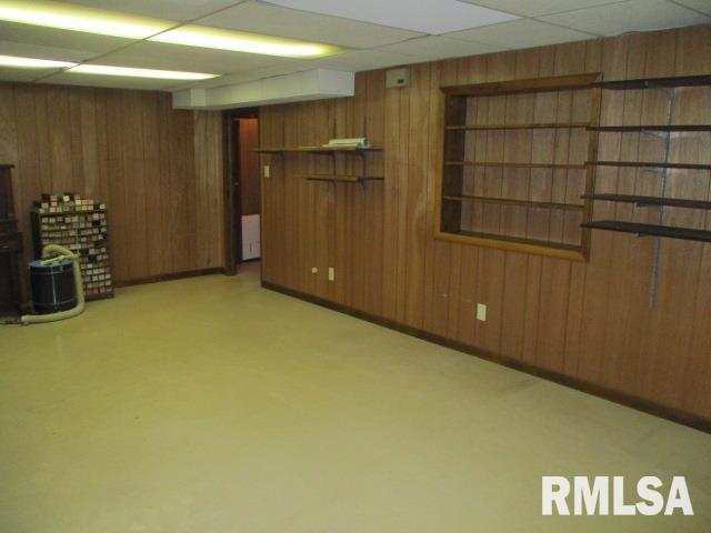 1265 Spring Bay Road East Peoria, IL 61611 - Photo 25 of 30 Gallery Image 25