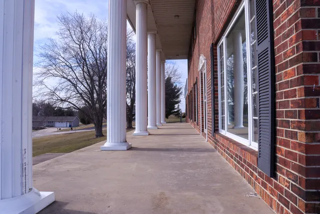 $550,000 | 3900 Pine Hill Road, Sterling, IL 61081