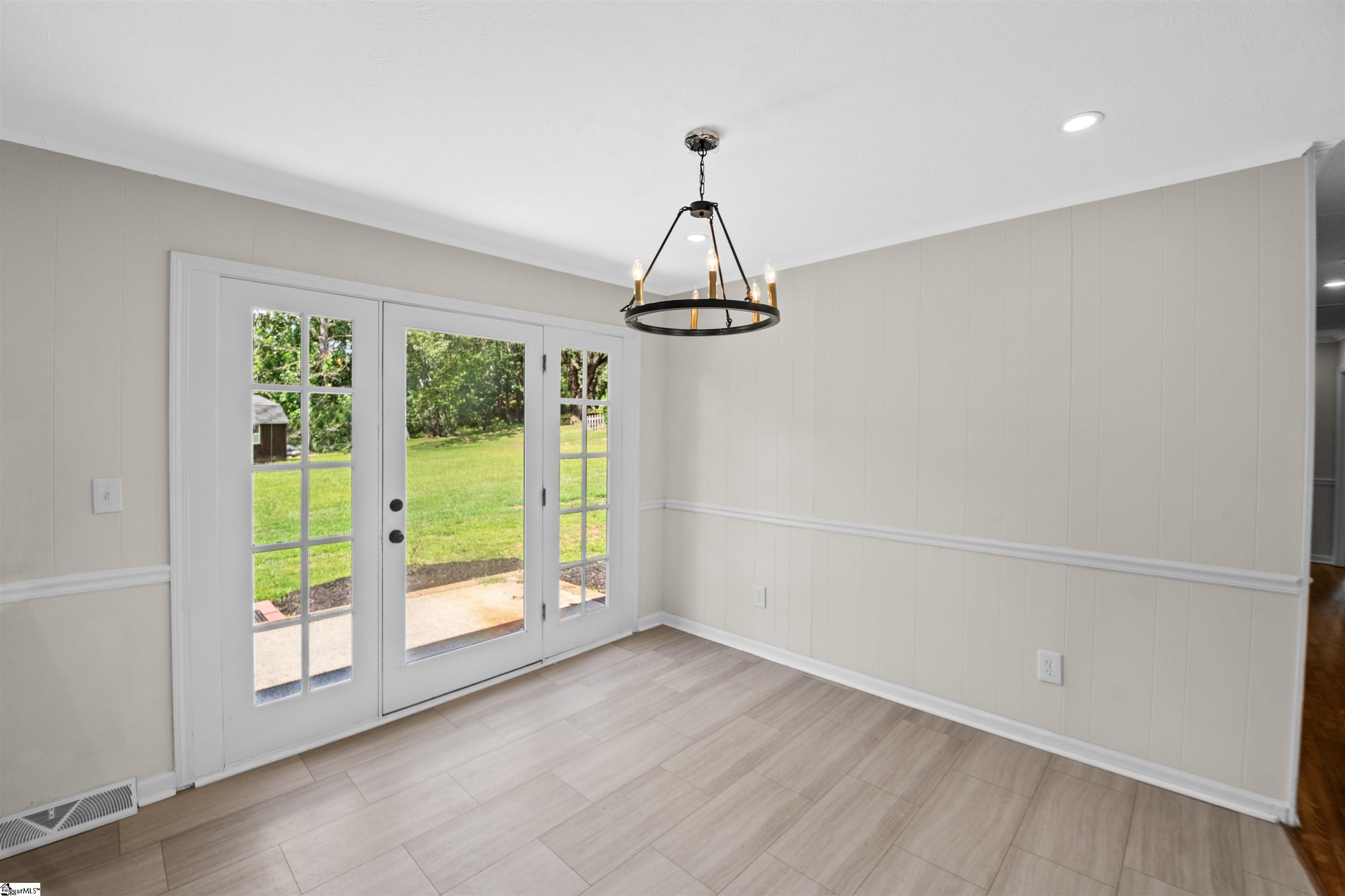 303 Robinall Drive Easley, SC 29642 - Photo 15 of 43