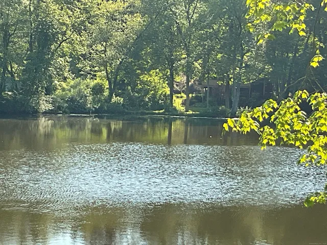 $279,000 | 176 Picketts Ridge Road, Redding, CT 06896