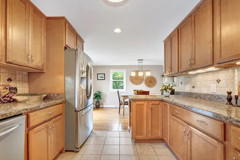 $988,000 | 104 Hartwell Road, Bedford, MA 01730