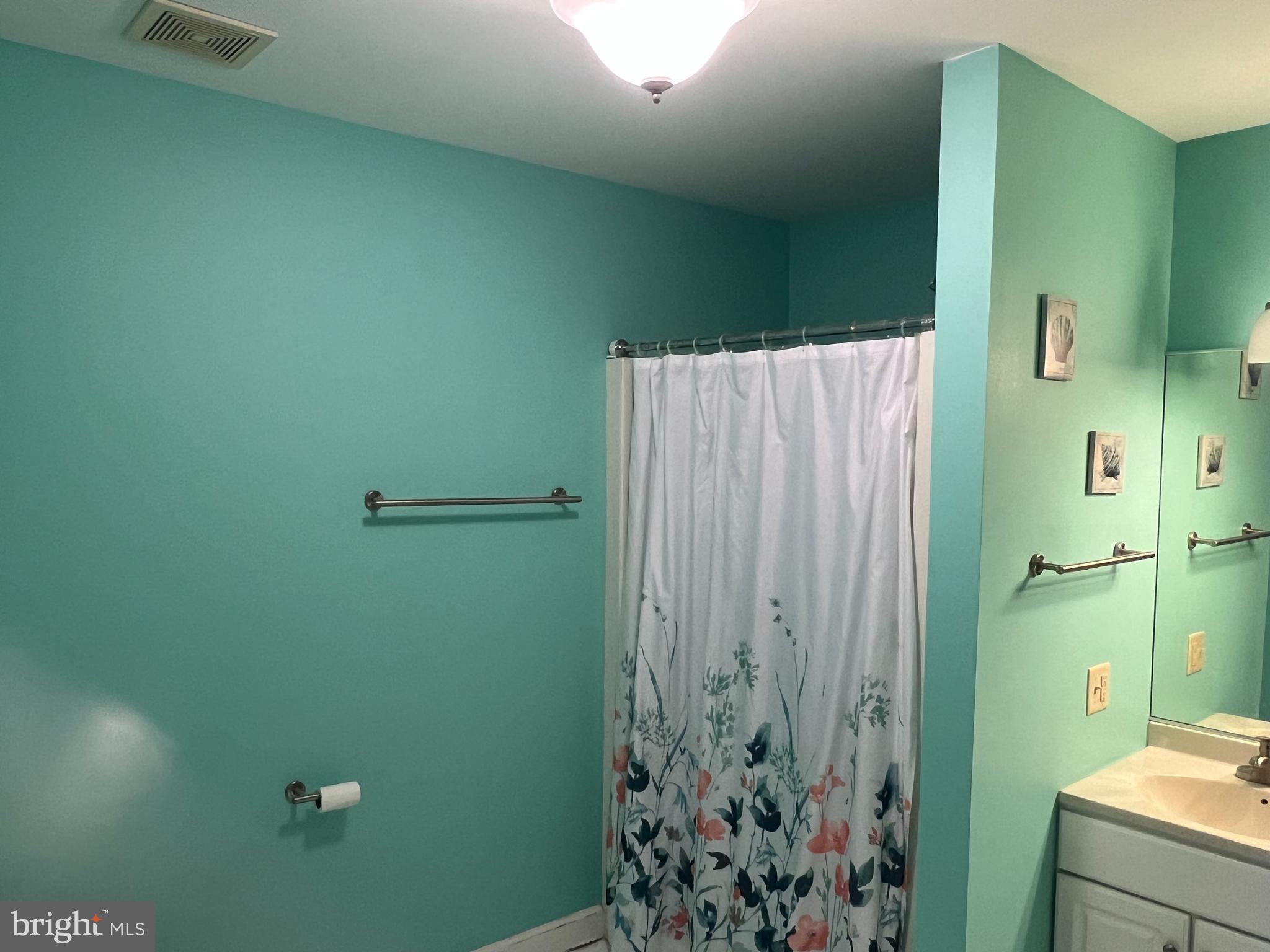 1 Overview Court Reading, PA 19607 - Photo 15 of 27 Master Bathroom