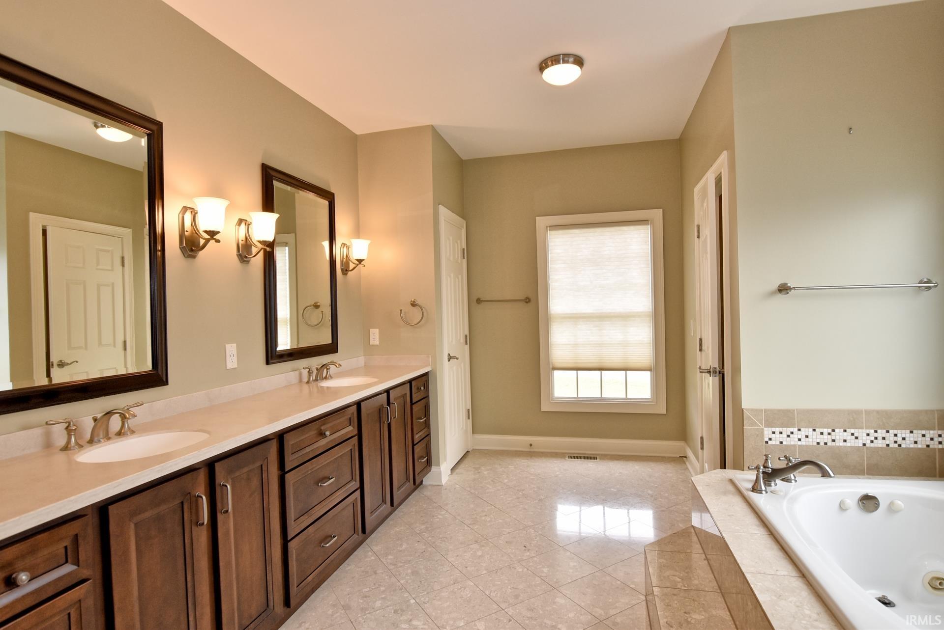 7355 Parkridge Road Newburgh, IN 47630 - Photo 12 of 29