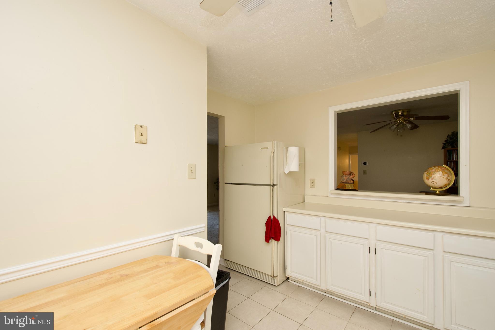 10066 Oakton Terrace Road, Unit 10066 Oakton, VA 22124 - Photo 18 of 35 ESIK