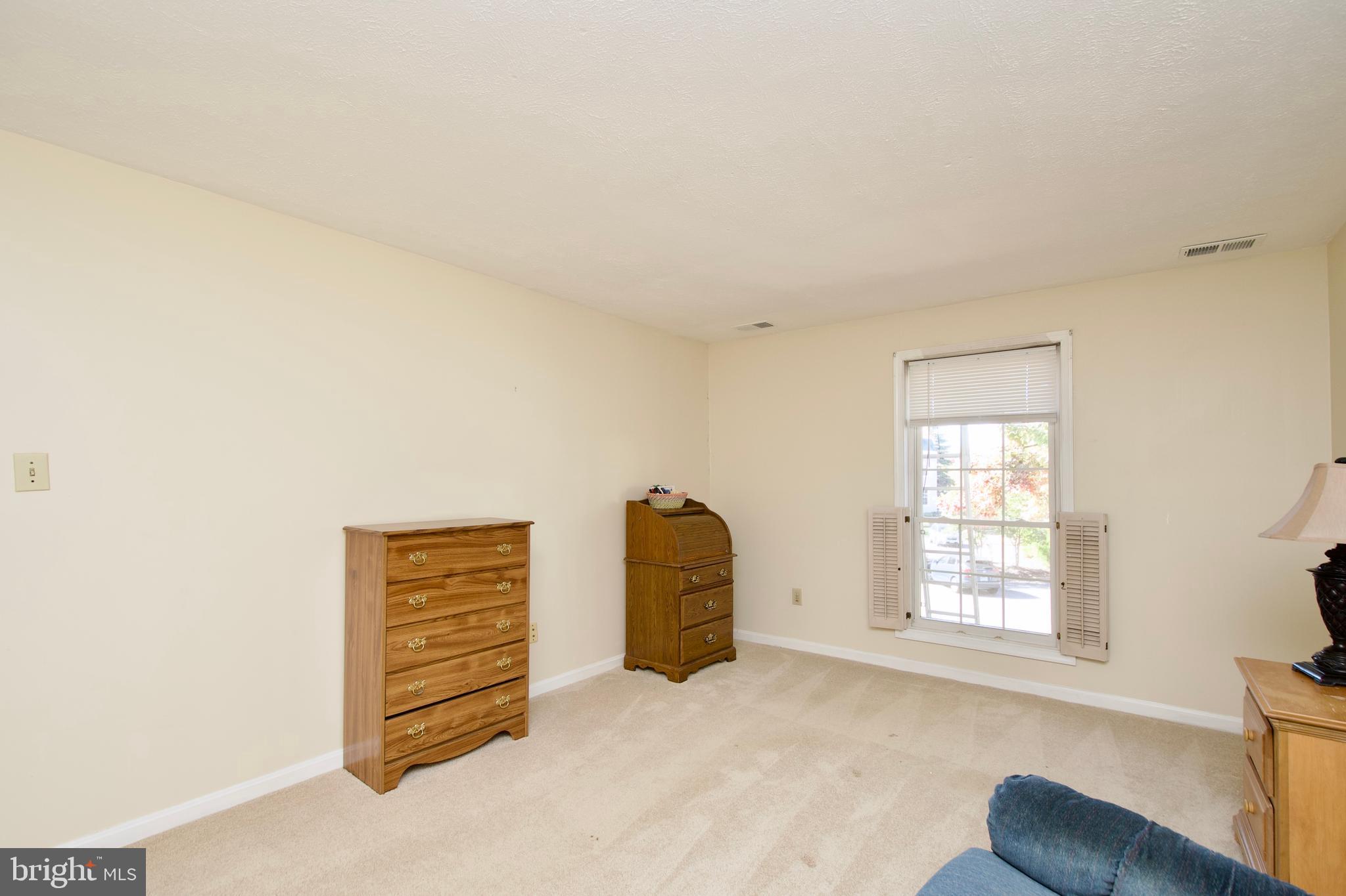 10066 Oakton Terrace Road, Unit 10066 Oakton, VA 22124 - Photo 28 of 35 Primary Alt 2