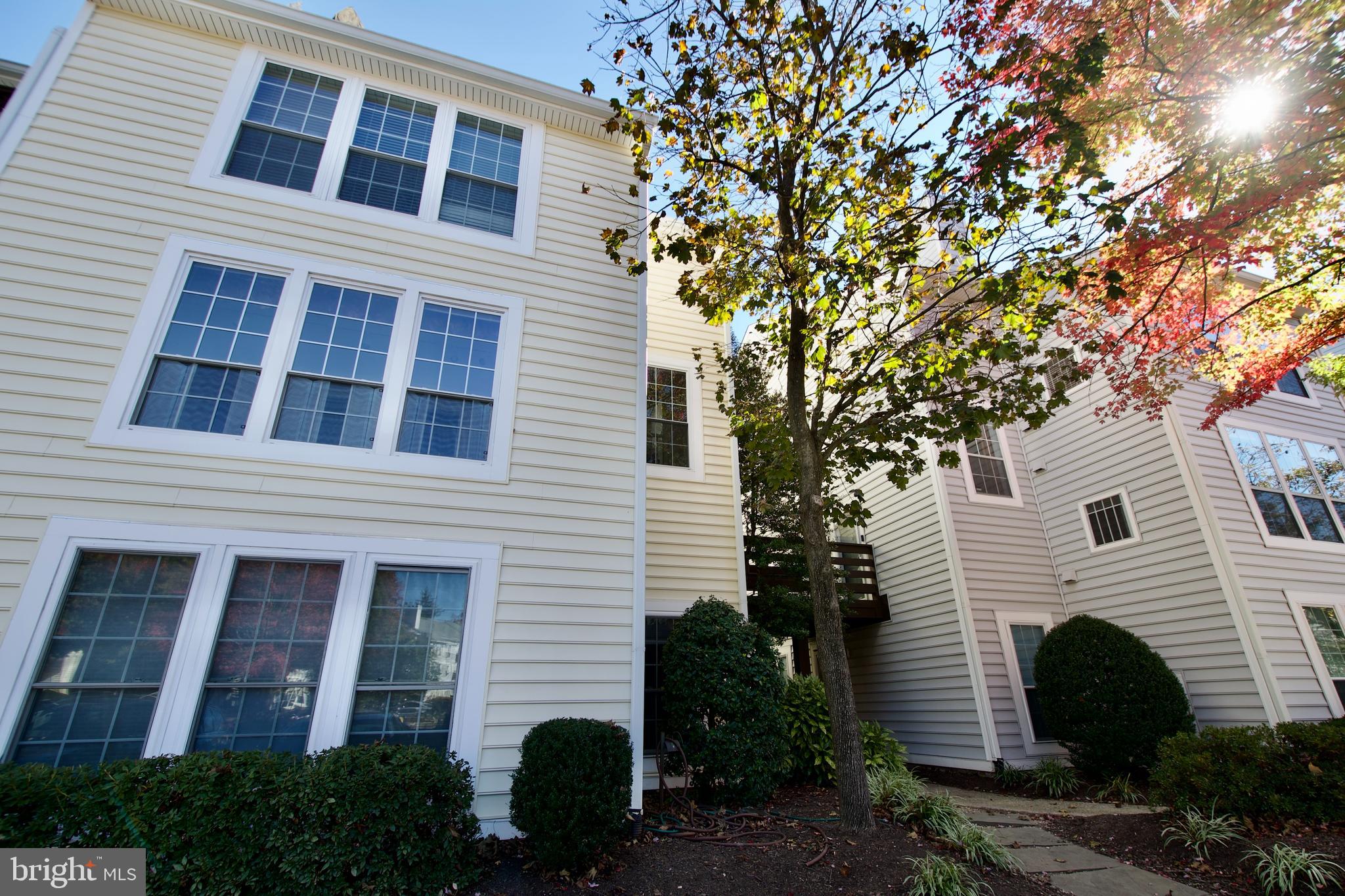 10066 Oakton Terrace Road, Unit 10066 Oakton, VA 22124 - Photo 3 of 35 Easy Parking