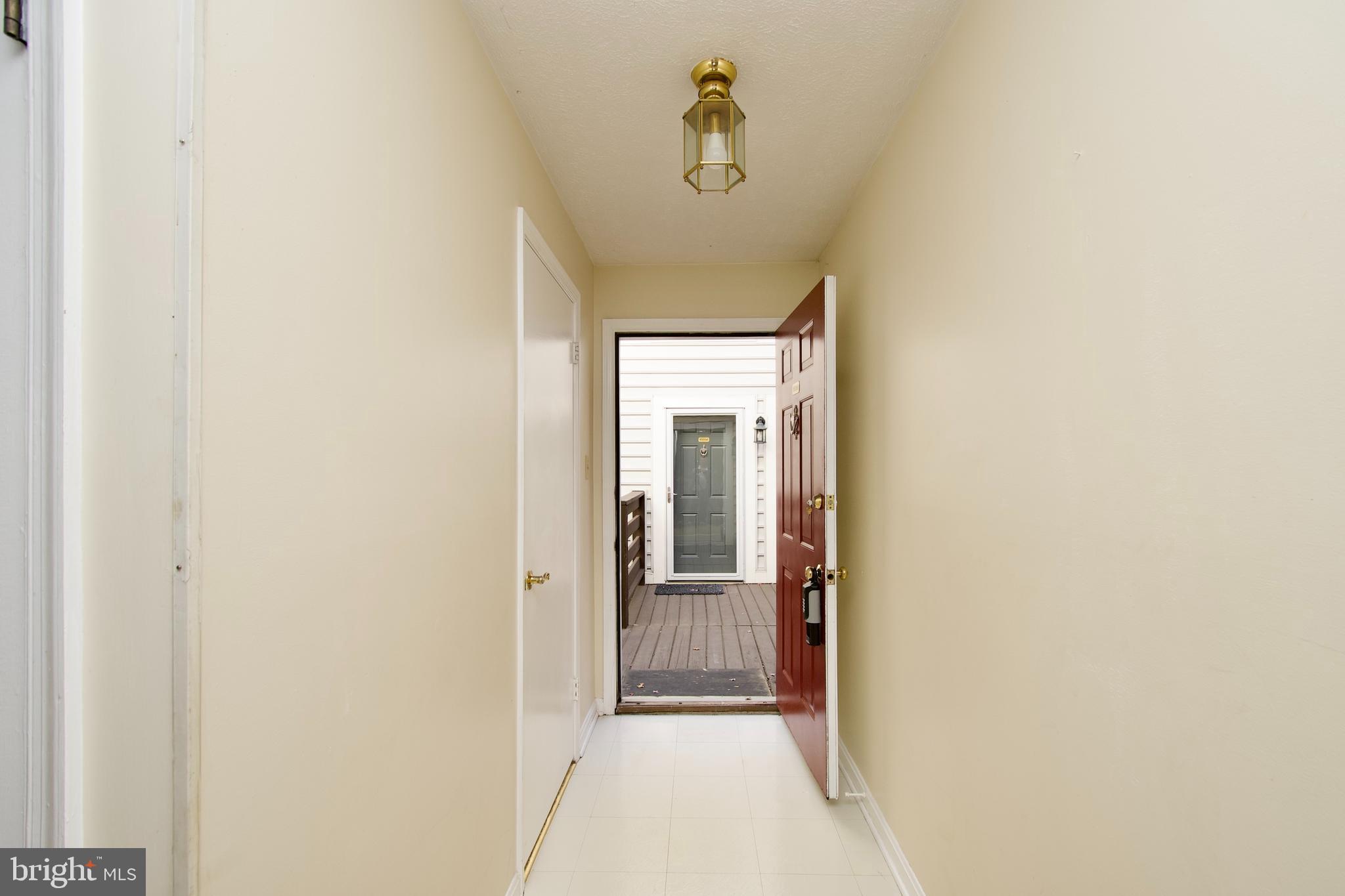 10066 Oakton Terrace Road, Unit 10066 Oakton, VA 22124 - Photo 6 of 35 View to front door