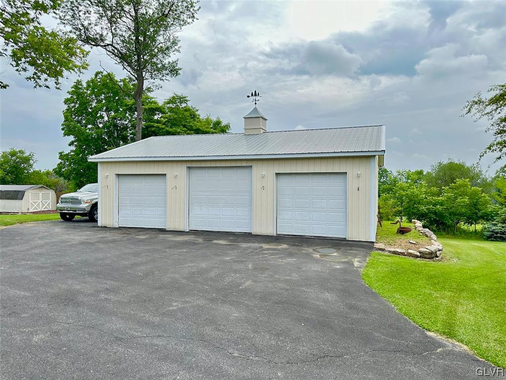 469 O. W. Road Bangor, PA 18013 - Photo 5 of 45 Gallery Image 5