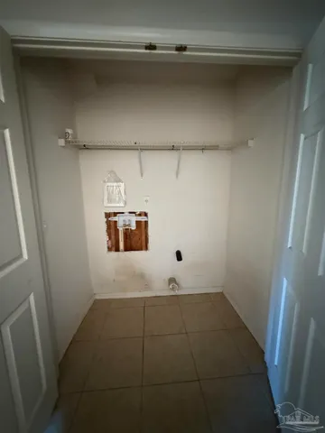 a view of utility room