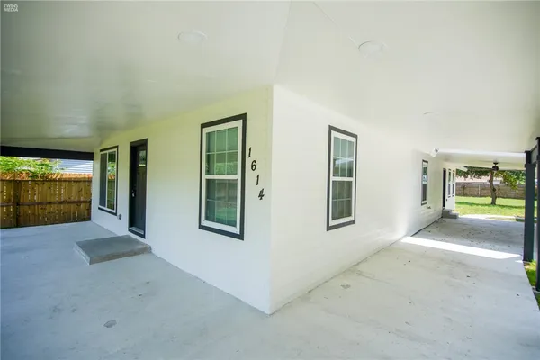 $2,195 | 1614 Clare Drive, Corpus Christi, TX 78412