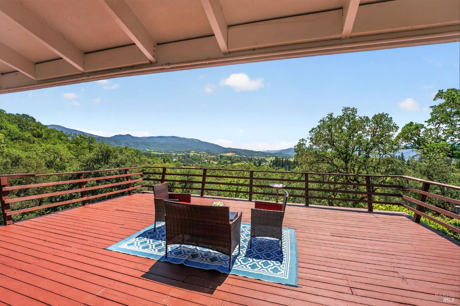 891 Isola Way Ukiah, CA 95482 - Photo 12 of 46 a view of a terrace with seating space