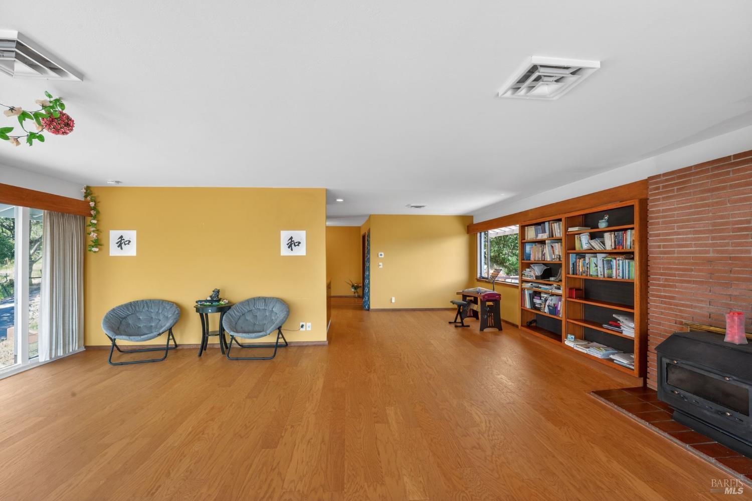 891 Isola Way Ukiah, CA 95482 - Photo 26 of 46 a view of a living room and dining room
