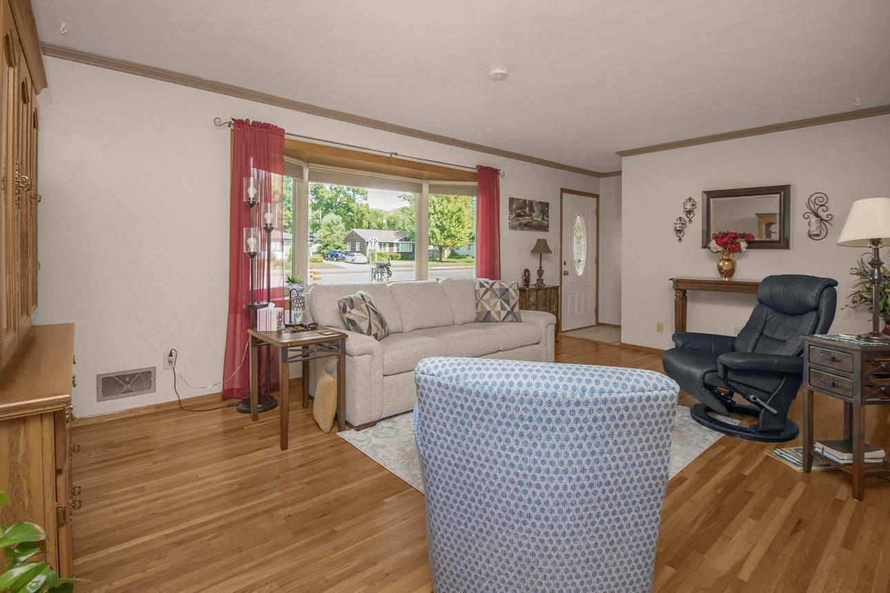 2014 Diffley Road Eagan, MN 55122 - Photo 6 of 39 Gallery Image 6