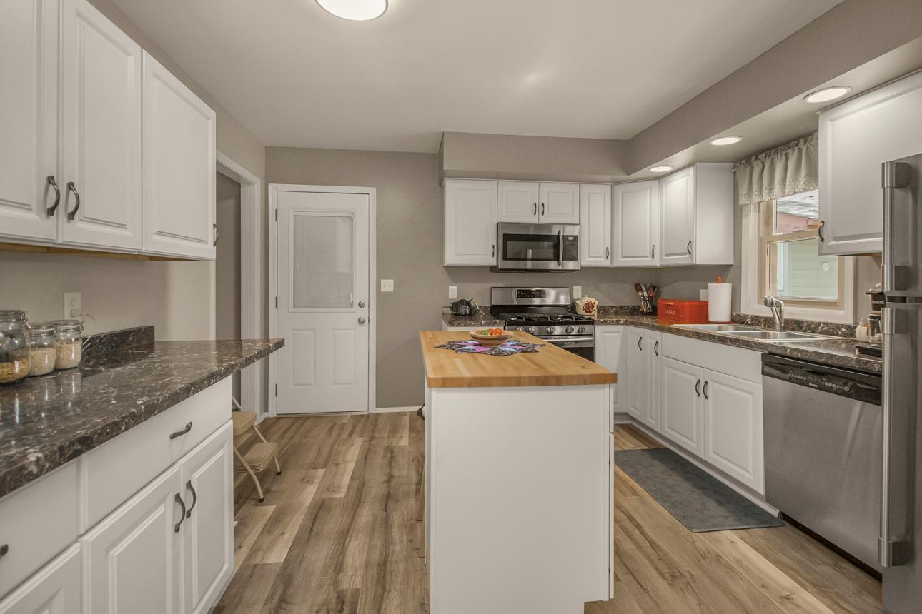 2014 Diffley Road Eagan, MN 55122 - Photo 10 of 39 Gallery Image 10