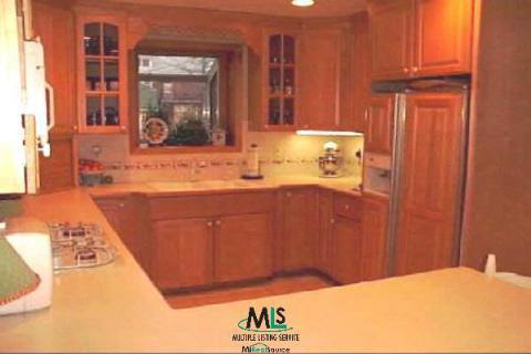 1232 Devonshire Road Grosse Pointe, MI 48230 - Photo 5 of 9 832194-4.JPG