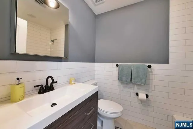 $3,675 | 8 Personette Street, Unit 7, Caldwell, NJ 07006