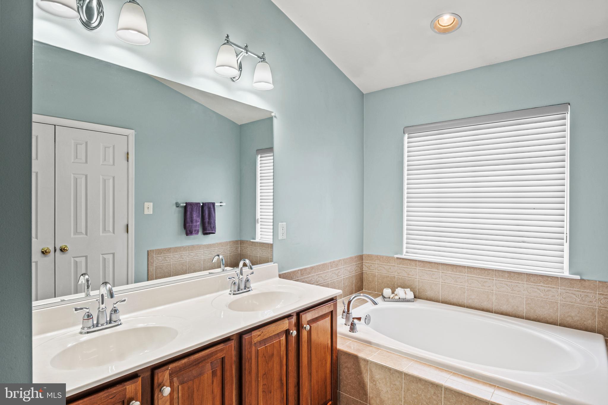 2626 Raptor Drive Odenton, MD 21113 - Photo 27 of 48 Primary Bathroom