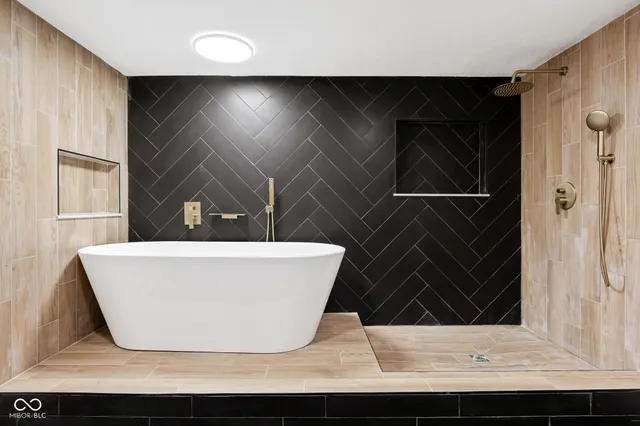 $214,900 | 1922 North Bancroft Street, Indianapolis, IN 46218