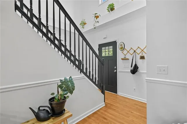 a view of entryway and hall