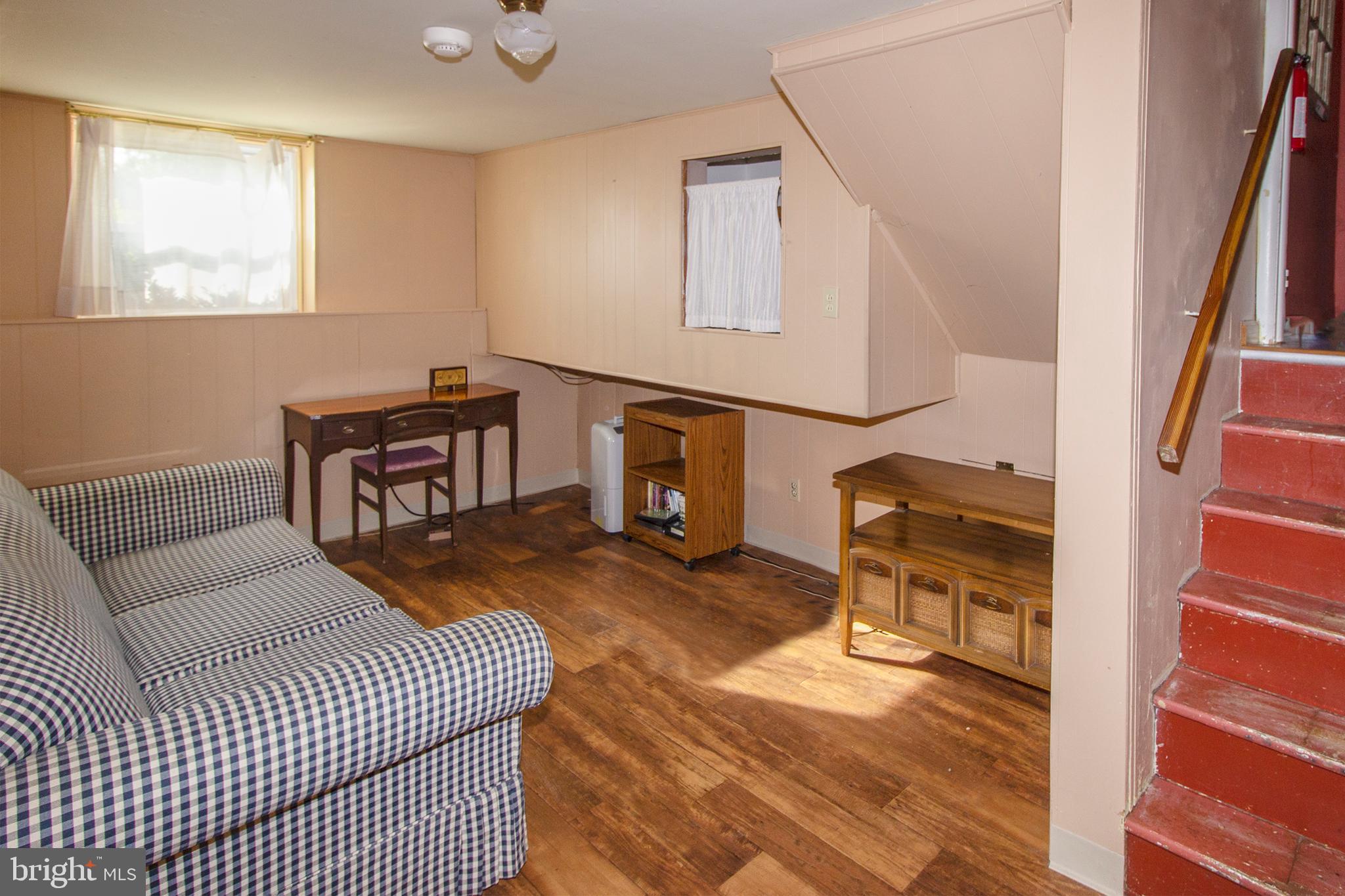 29 Brant Road Norristown, PA 19403 - Photo 18 of 18 Family Room/Den
