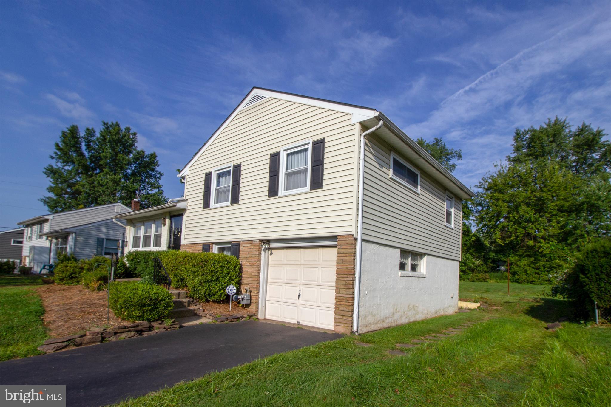 29 Brant Road Norristown, PA 19403 - Photo 3 of 18 Gallery Image 3