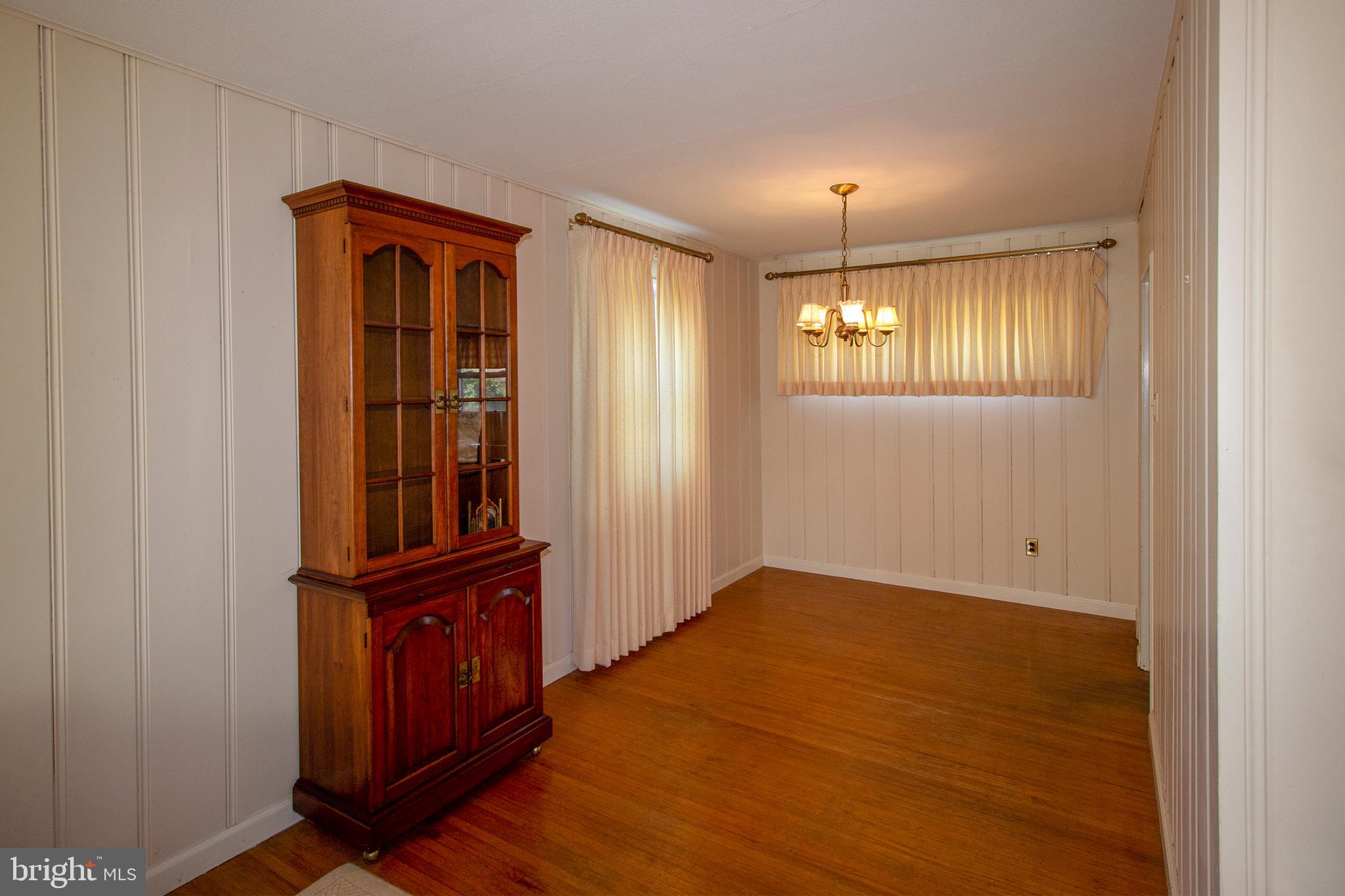 29 Brant Road Norristown, PA 19403 - Photo 10 of 18 Dining Room