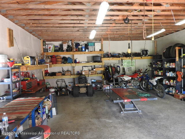 313 Spring Run Road Coldwater, MS 38618 - Photo 1 of 44