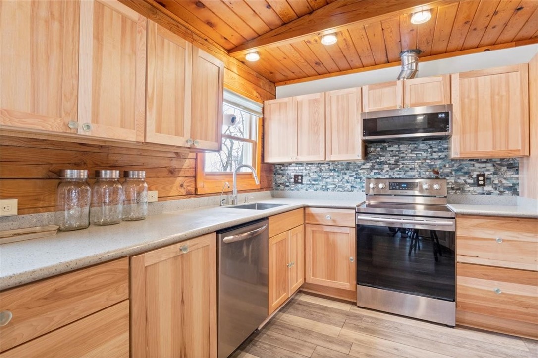 697 Pelis Road Phelps, NY 14513 - Photo 11 of 30