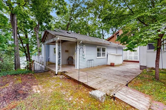 $379,000 | 14883 Hideaway Drive, Vandalia, MI 49095