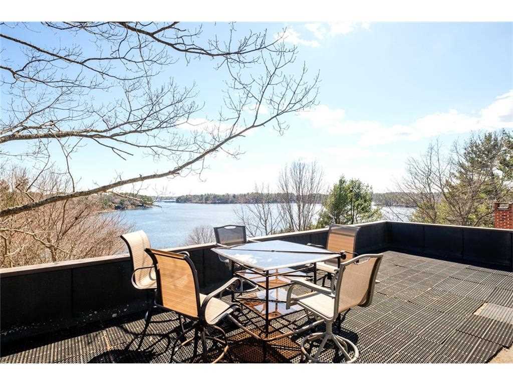19 Goose Point Road, Unit A Kittery, ME 03905 - Photo 18 of 33