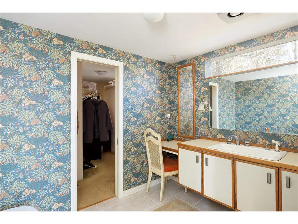 19 Goose Point Road, Unit A Kittery, ME 03905 - Photo 24 of 33