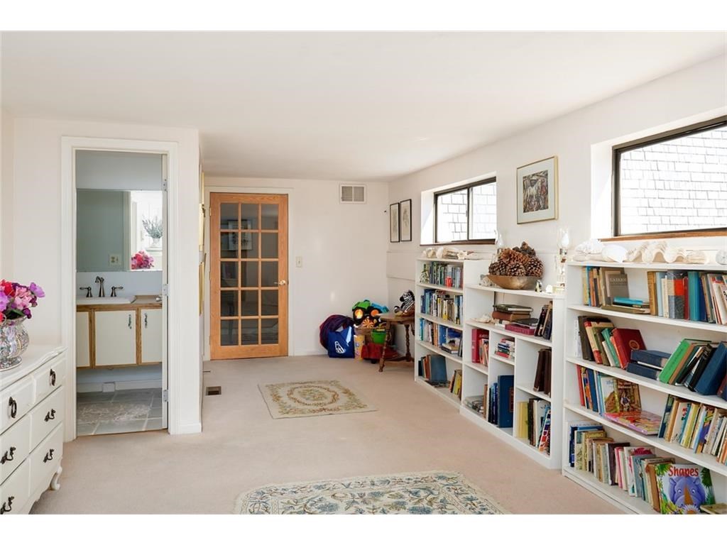 19 Goose Point Road, Unit A Kittery, ME 03905 - Photo 28 of 33