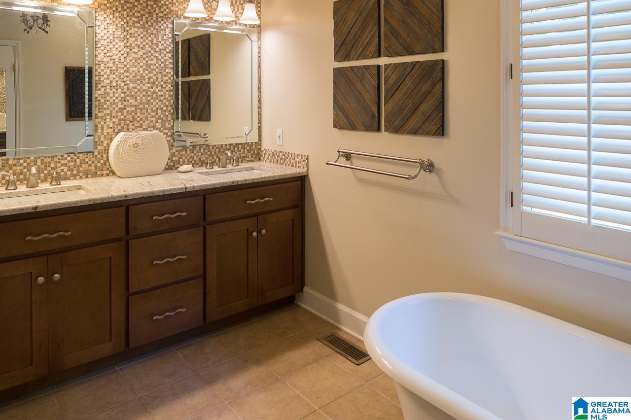 5231 Sicard Hollow Road Birmingham, AL 35242 - Photo 13 of 26