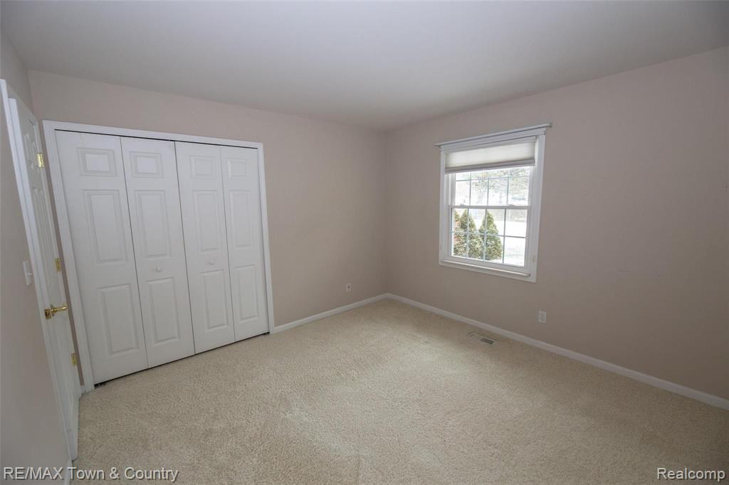 6359 Yorkshire North Riding Road Flint, MI 48532 - Photo 23 of 27