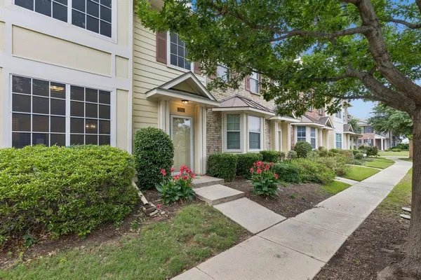 $295,000 | 2916 Durango Place, Bedford, TX 76021