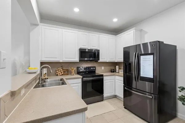 $295,000 | 2916 Durango Place, Bedford, TX 76021