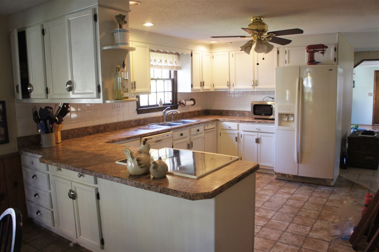 426 Main Dunstable Road Nashua, NH 03062 - Photo 3 of 40 Gallery Image 3