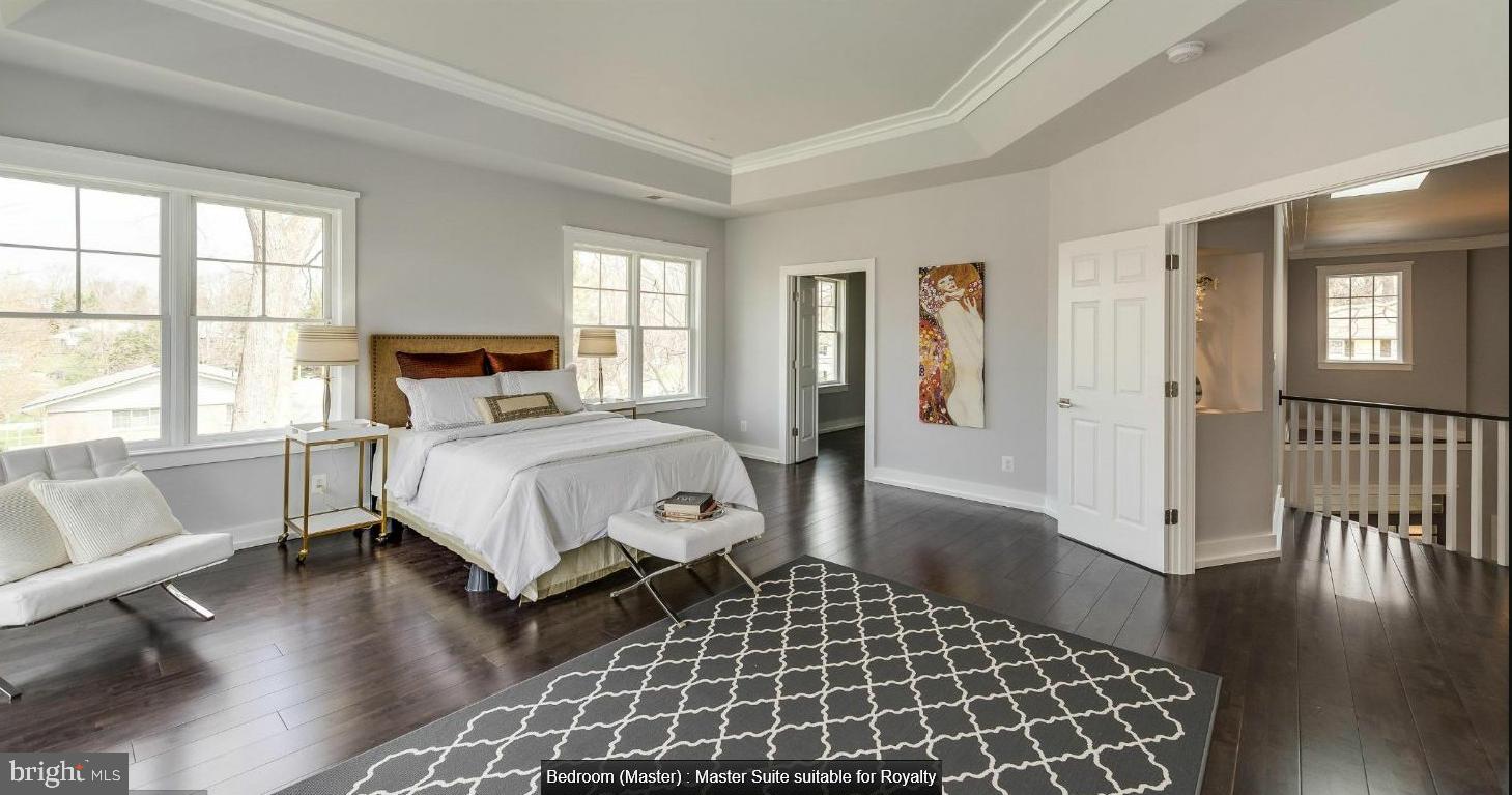 9814 Fernwood Road Bethesda, MD 20817 - Photo 18 of 31 Spacious, serene master bedroom retreat.