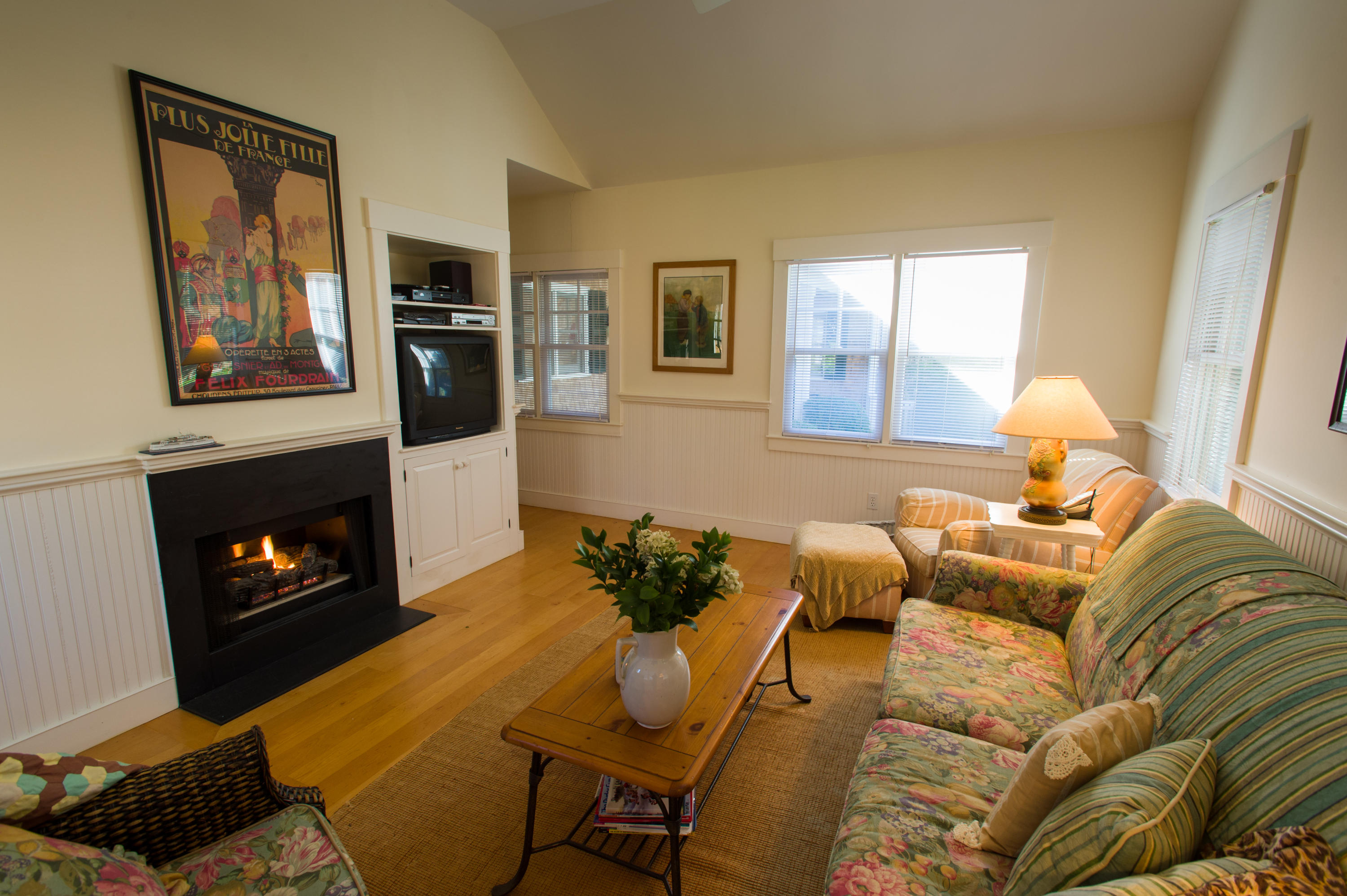 70 Plum Bush Point Road West Tisbury, MA 02568 - Photo 15 of 37 1st flr masterden 2
