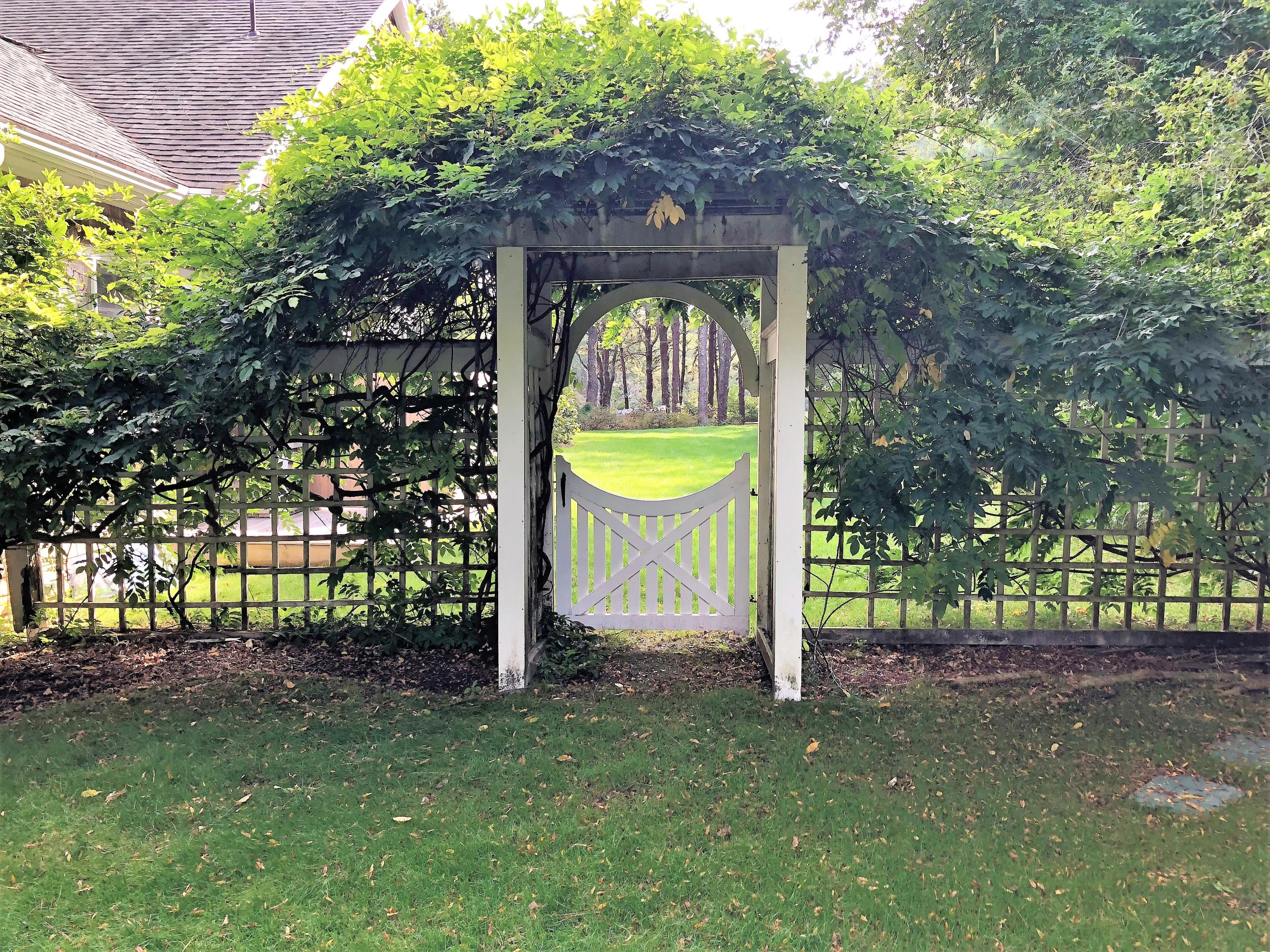 70 Plum Bush Point Road West Tisbury, MA 02568 - Photo 3 of 37 trellis