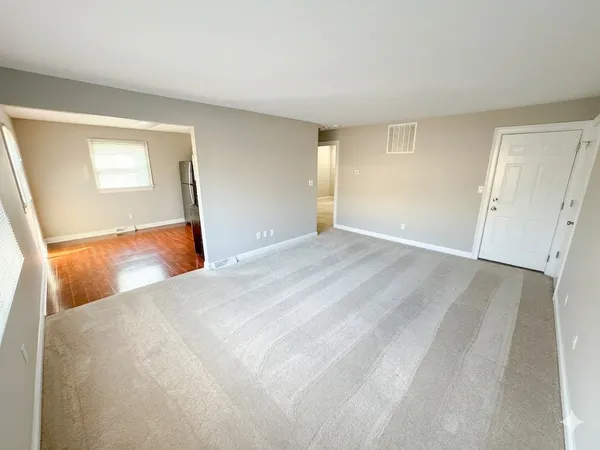 $1,700 | 1420 South 14th Street, Unit A, St. Charles, IL 60174